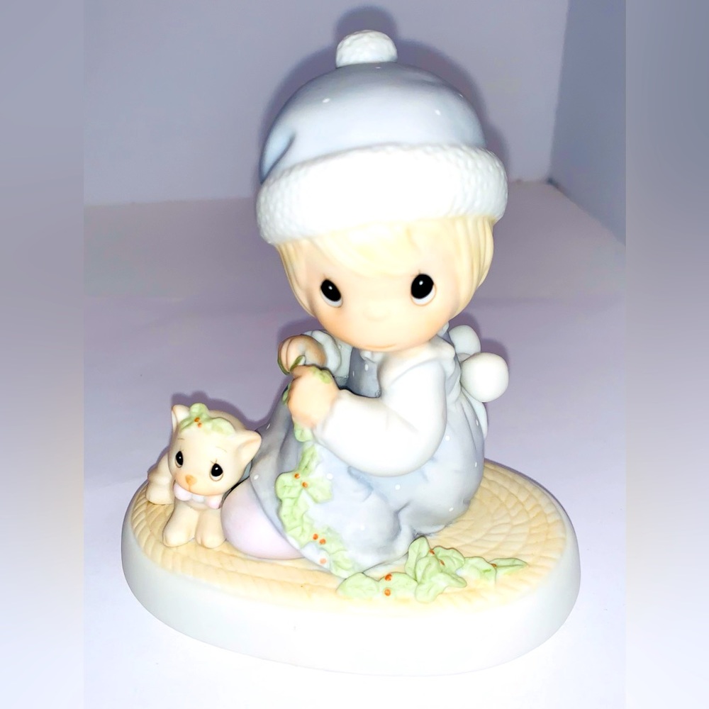 1988 Precious Moments Figurine Meowie Christmas girl with kitten